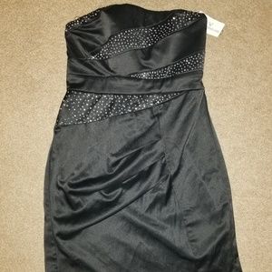 3/$15 Beautiful prom/elegant dress